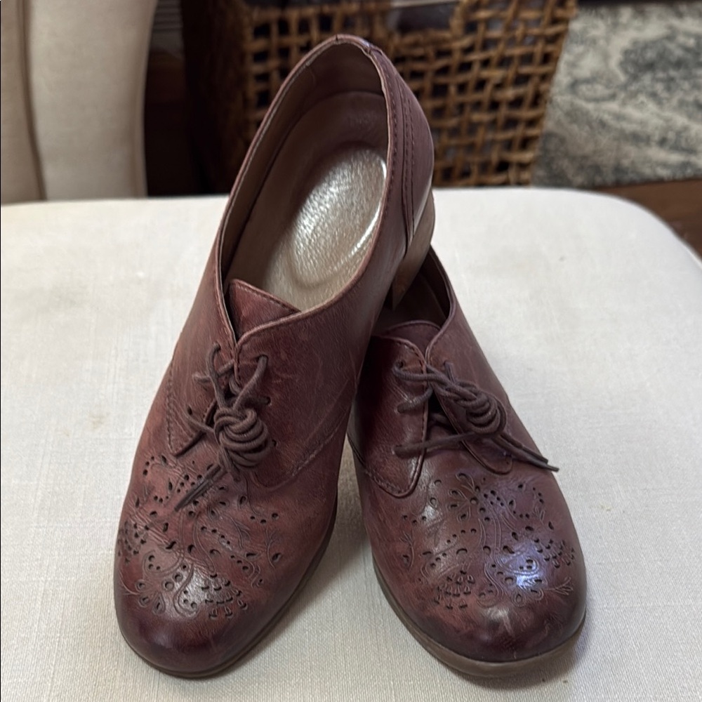 Dansko Burgundy Leather Lace-Up Oxfords